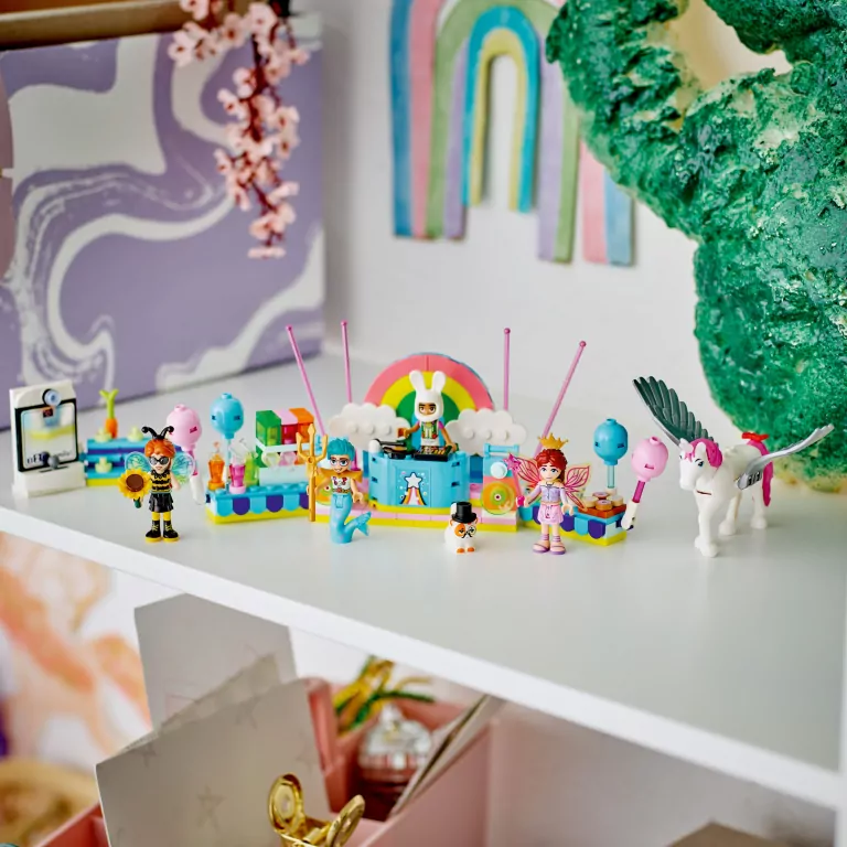 LEGO® Friends. Bal przebierańców z jednorożcem i wróżką 42661 - tantis.pl