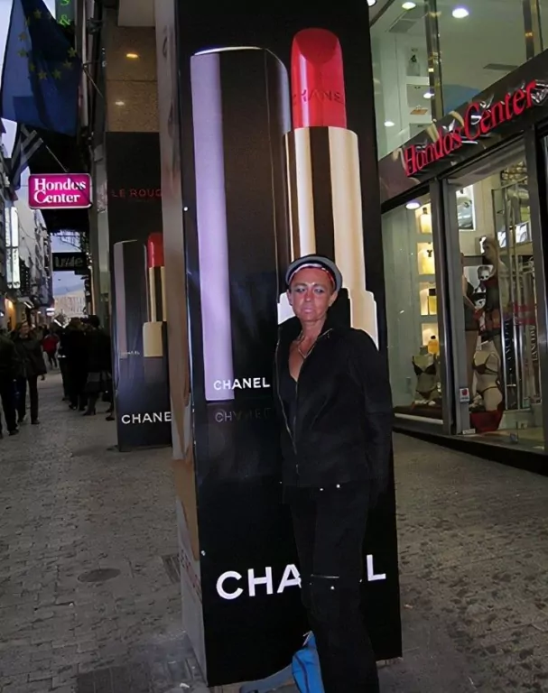 Consumption, Construction, and Melancholia - tantis.pl