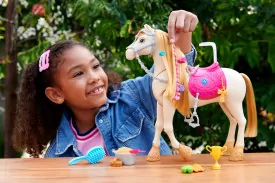 Tańczący koń z akcesoriami Barbie - tantis.pl