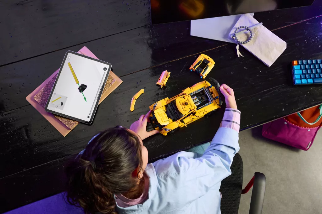 LEGO® Chevrolet Corvette Stingray 42205 - tantis.pl