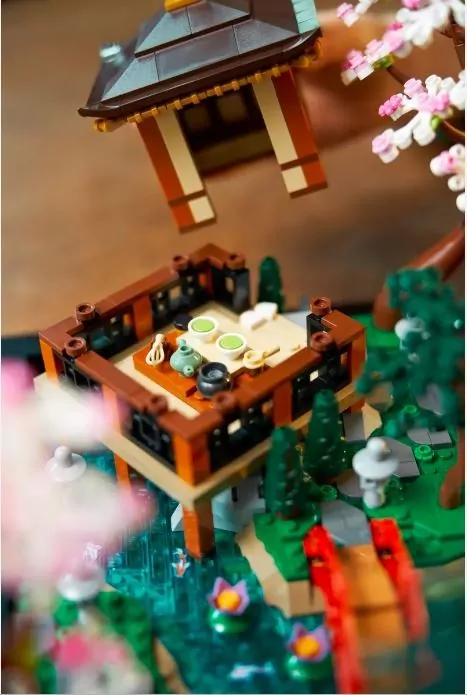 LEGO® Icons. Zaciszny ogród. 10315 - tantis.pl