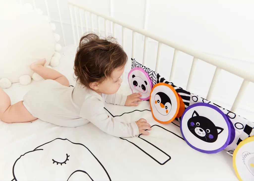 GaGaGu. Książeczka sensoryczna Szelest - tantis.pl