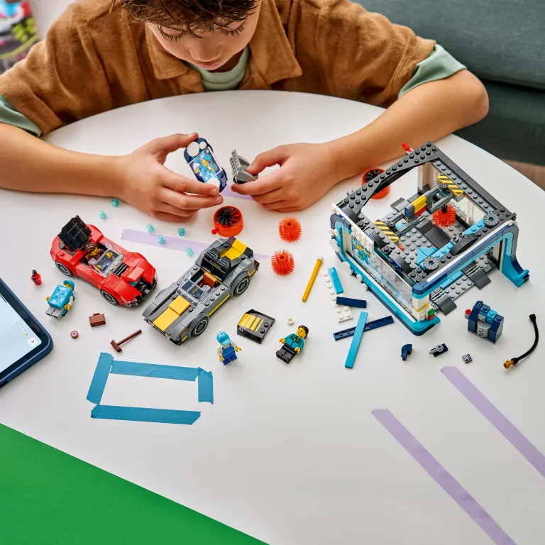 LEGO® Automatyczna myjnia samochodowa 60497 - tantis.pl