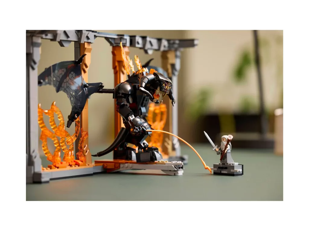 LEGO® Icons. Władca pierścieni: Book nook z Balrogiem 10367 - tantis.pl