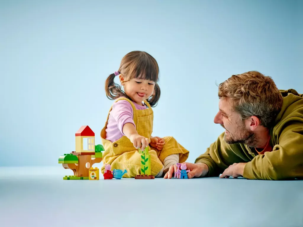 LEGO® DUPLO®. Ogród i domek na drzewie Peppy. 10431 - tantis.pl
