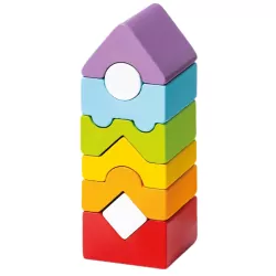 Drewniana wieża z klocków