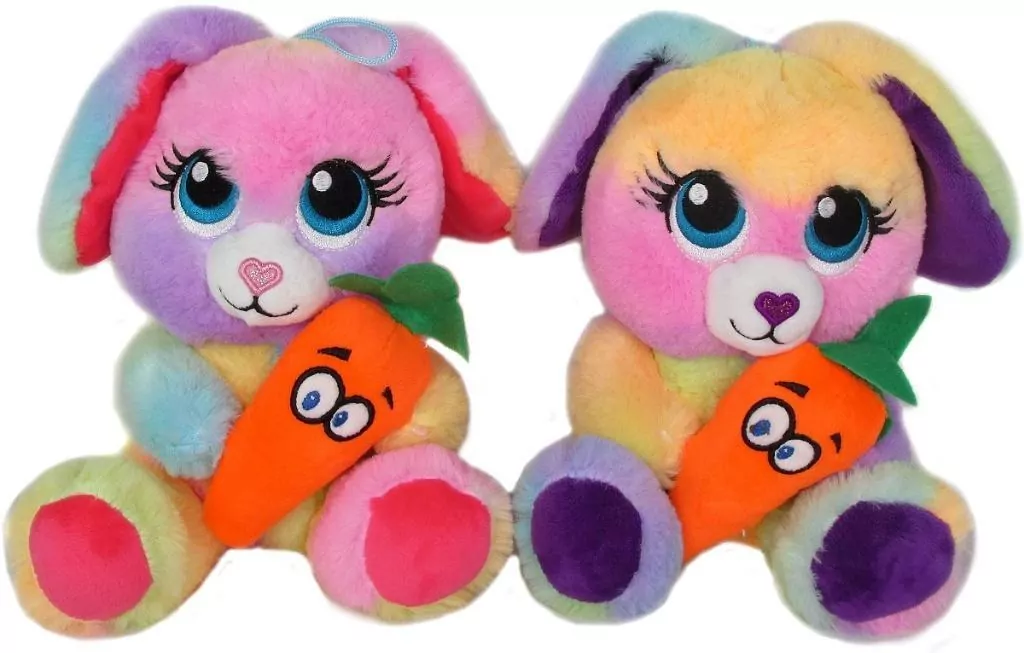 Zajączek tęczowy z marchewką 18cm MIX - tantis.pl