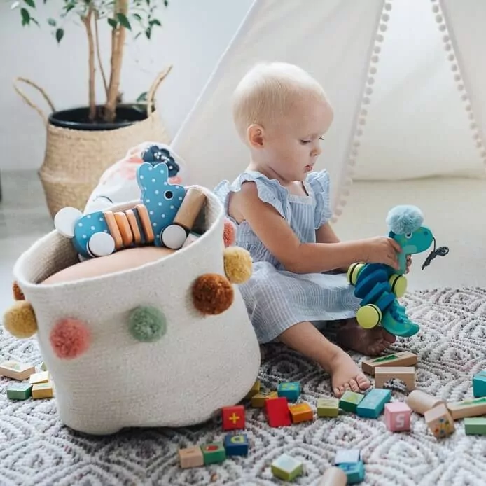 Króliczek Wędrowniczek. Zabawka drewniana - tantis.pl