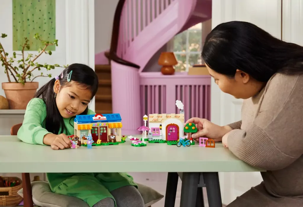 LEGO® Animal Crossing. Nook's Cranny i domek Rosie 77050 - tantis.pl