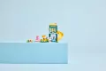 LEGO® Bluey. Blue i Łatka na placu zabaw 11201 - tantis.pl