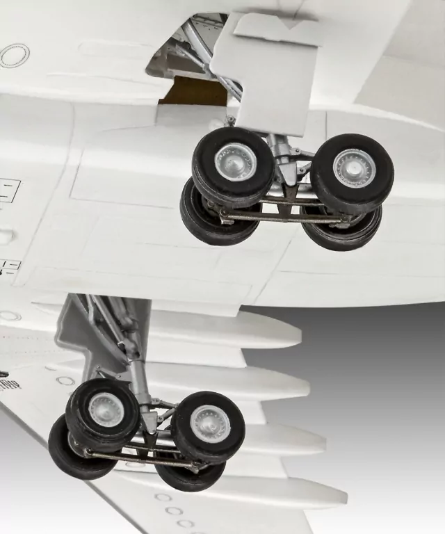 Revell. Samolot Airbus A330-300. Lufthansa - tantis.pl