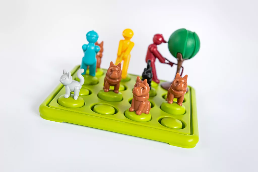 Psiaki na spacerze. Smart Games - tantis.pl