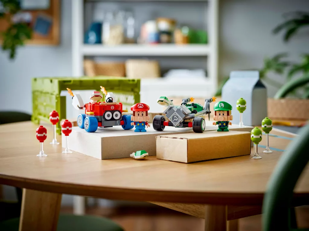 LEGO® Super Mario. Mario Kart™ – Baby Mario kontra Baby Luigi 72034 - tantis.pl