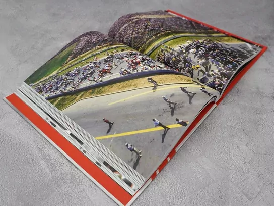 Formuła 1. Ilustrowana historia królowej motorsportu - tantis.pl