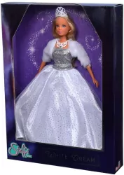 Steffi w białej sukni