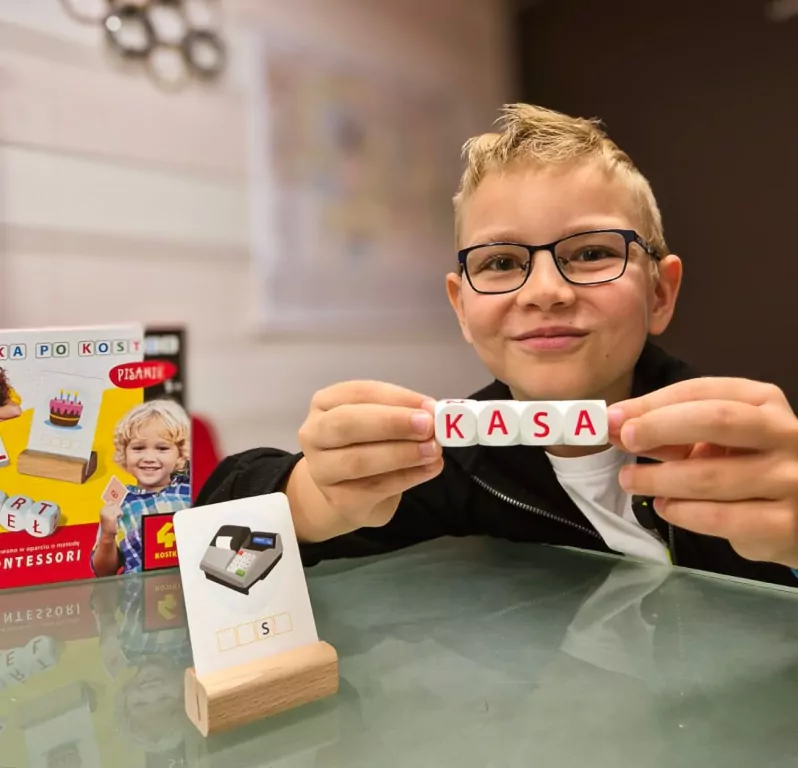 Kostka po kostce. Pisanie. Zabawka edukacyjna Montesori - tantis.pl