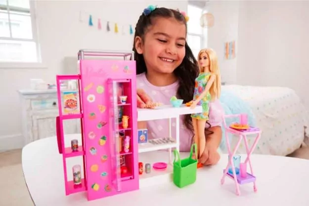 Mattel. Barbie Spiżarnia + Lalka HJV38 - tantis.pl