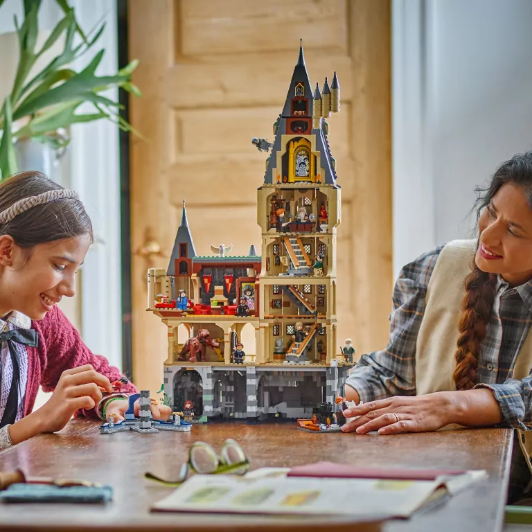 LEGO® Harry Potter. Zamek Hogwart™: Główna wieża 76454 - tantis.pl