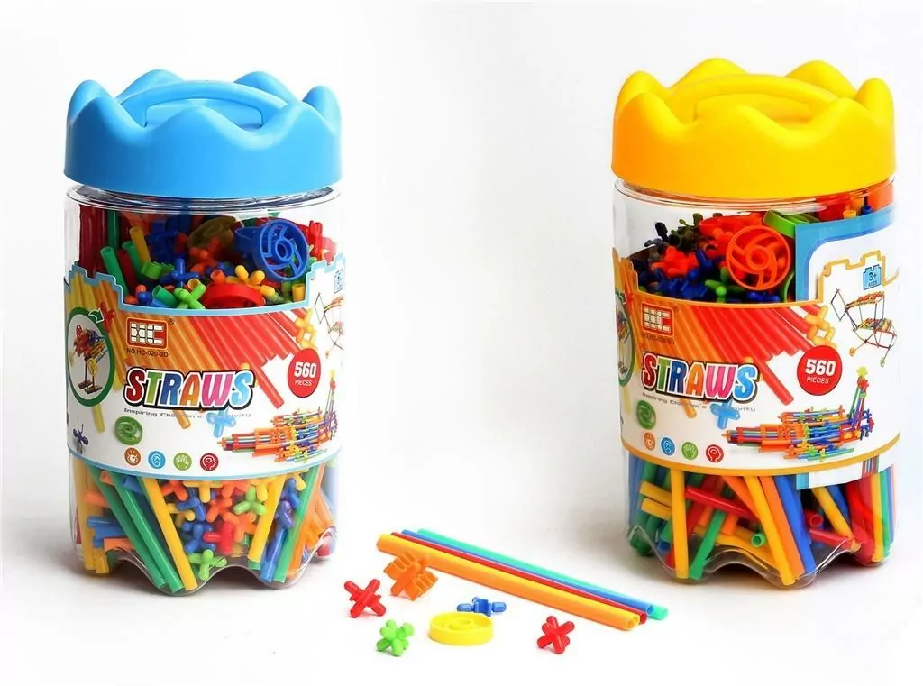 Klocki Małych Geniuszy. Słomki 560 el - tantis.pl