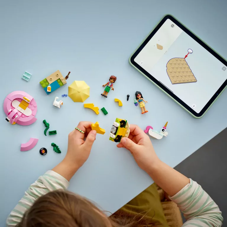 LEGO® Impreza na basenie z jednorożcem i flamingiem 42658 - tantis.pl