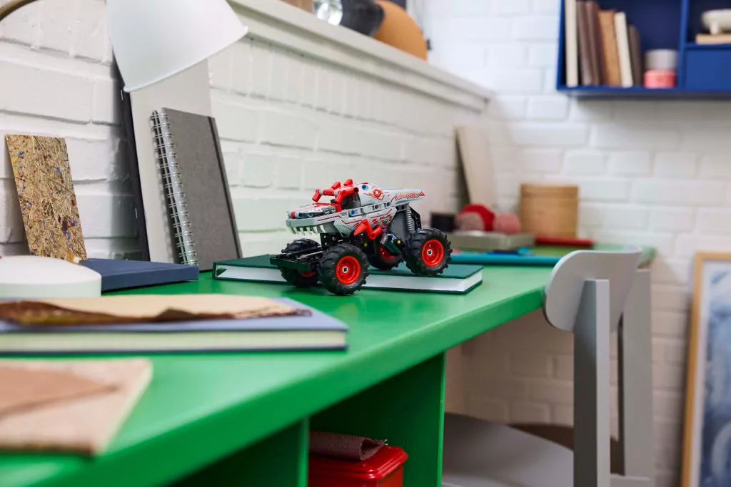 LEGO® Monster Jam™ ThunderROARus™ z napędem typu pull-back 42200 - tantis.pl