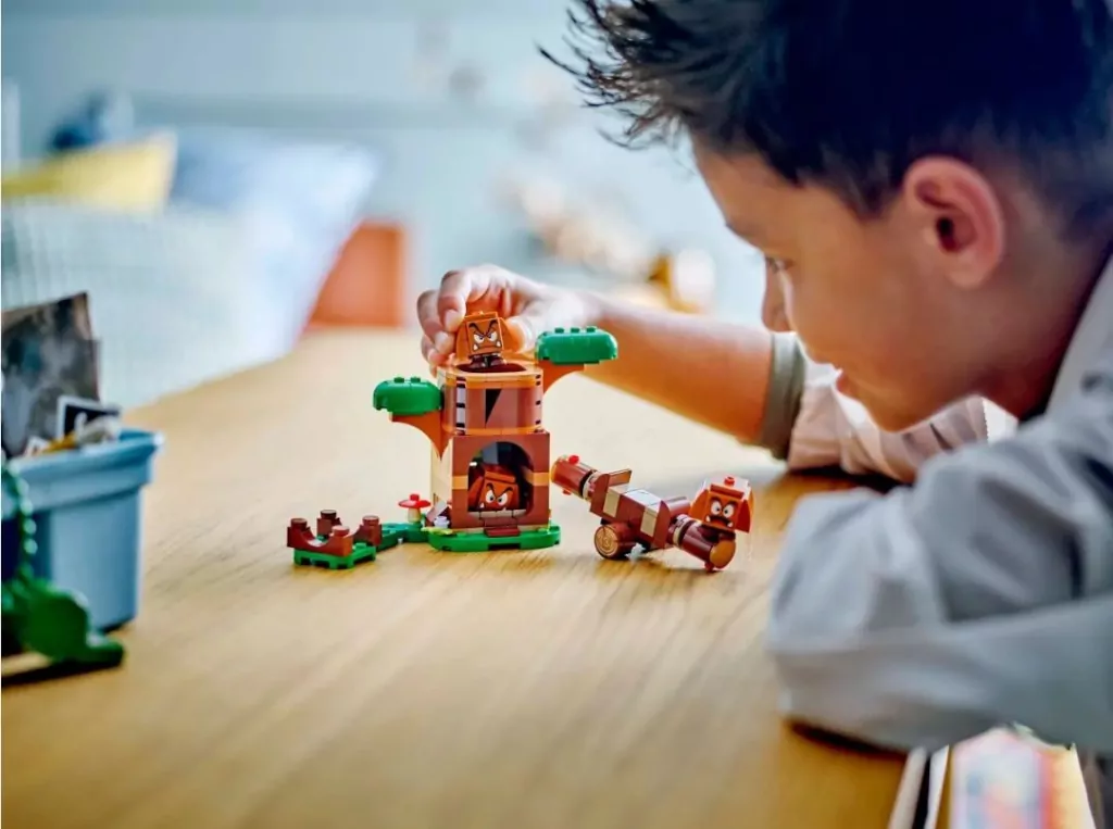 LEGO® Super Mario. Goomba i plac zabaw 71433 - tantis.pl