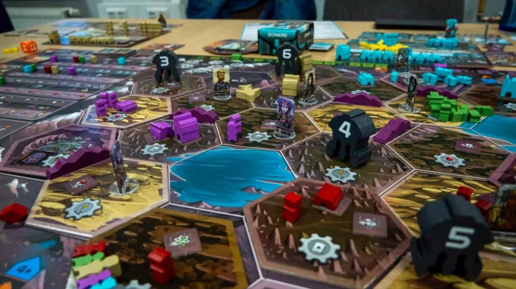 Circadians: Ład Chaosu - tantis.pl