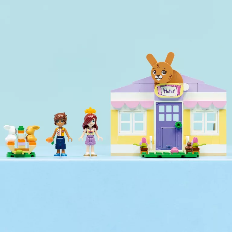 LEGO® Friends.  Hotel dla królików w mieście 42679 - tantis.pl