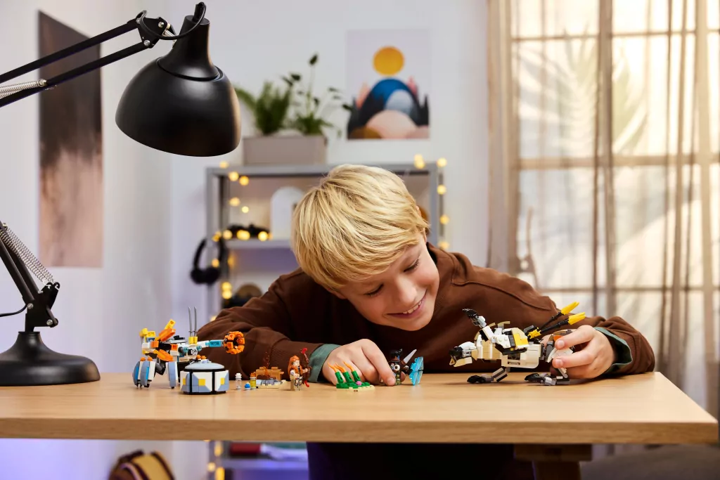 LEGO® Aloy i Varl kontra krabołaz i piłoząb 77037 - tantis.pl