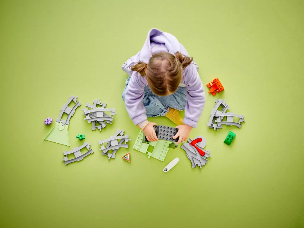 LEGO® Duplo. Tunel i tory kolejowe — zestaw rozszerzający 10425 - tantis.pl