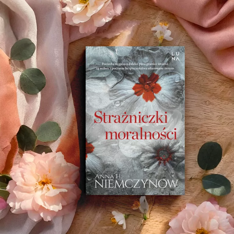 Strażniczki moralności - tantis.pl