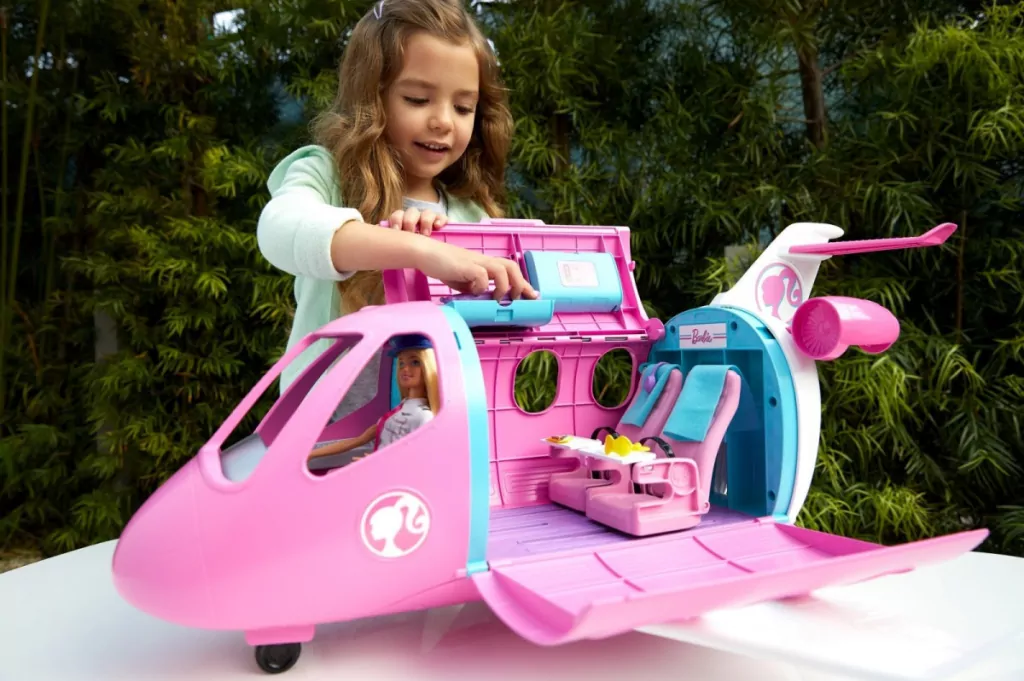 Lalka Barbie Pilotka + Samolot - tantis.pl