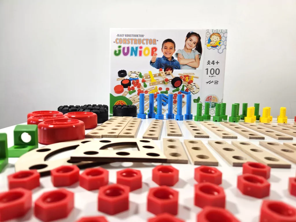 Mały konstruktor Junior. 100 elementów - tantis.pl