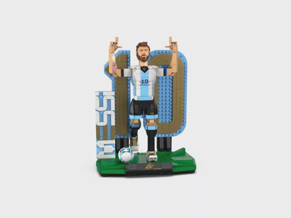 LEGO® Lionel Messi — piłkarska legenda 43015 - tantis.pl