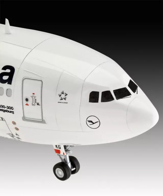Revell. Samolot Airbus A330-300. Lufthansa - tantis.pl