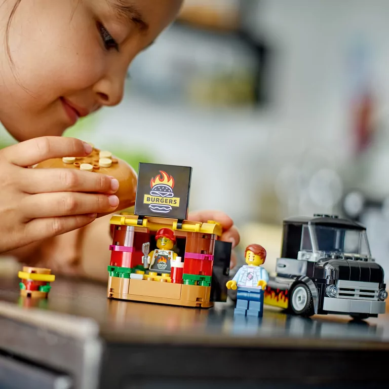 LEGO® City. Ciężarówka z burgerami 60404 - tantis.pl