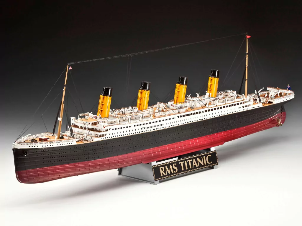 R.M.S. Titanic. 100th Anniversary Edition - tantis.pl