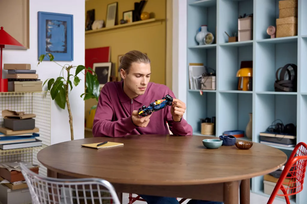 LEGO® Bolid F1® Oracle Red Bull Racing RB20 77243 - tantis.pl