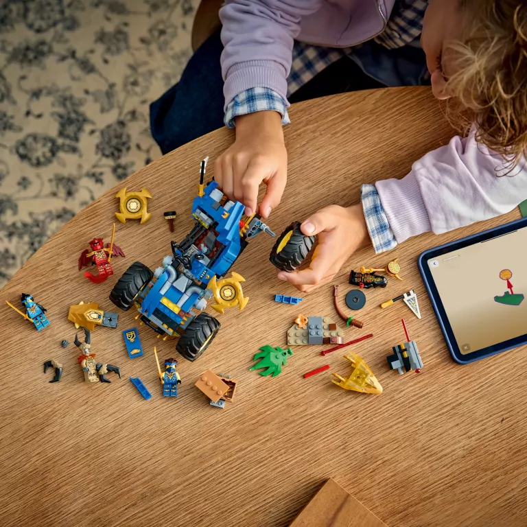 LEGO® Ninjago. Wielofunkcyjny samochód Jaya 71856 - tantis.pl