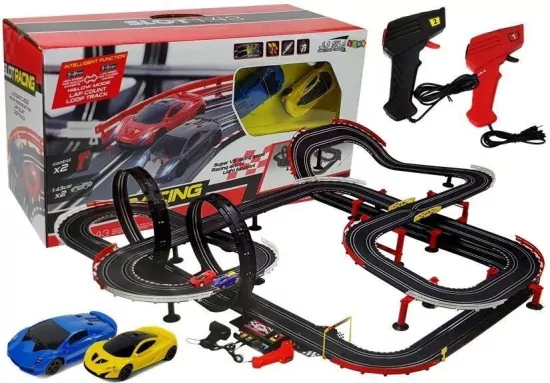 Tor wyścigowy z dwoma autami R/C