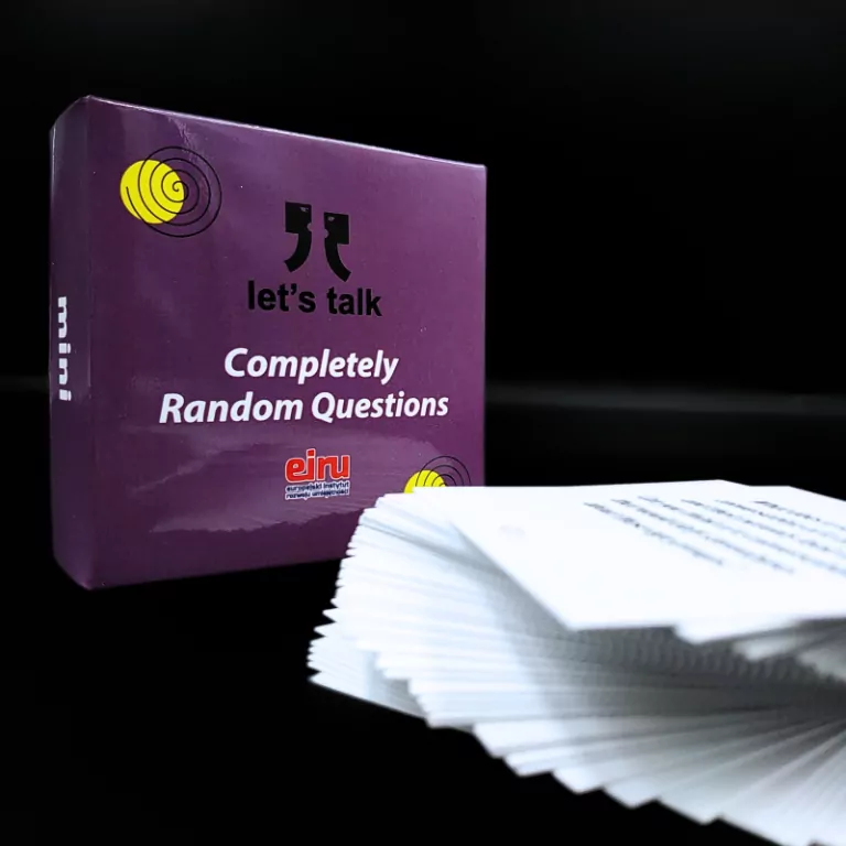 Karty konwersacyjne mini. Completely Random Questions - tantis.pl