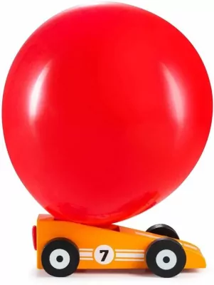 Samochód wyścigowy z balonem