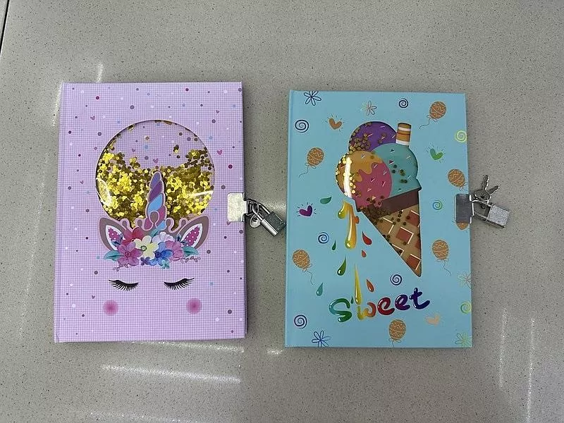 Pamiętnik z kłódką MIX - tantis.pl