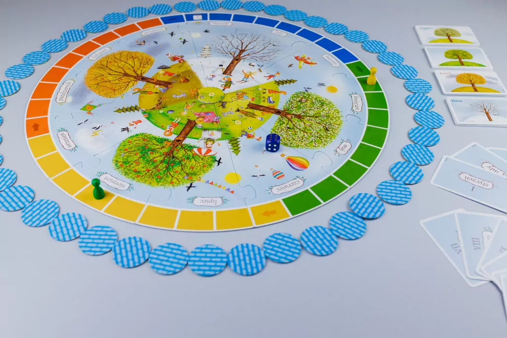 Rok na okrągło. Gra obserwacyjna - tantis.pl