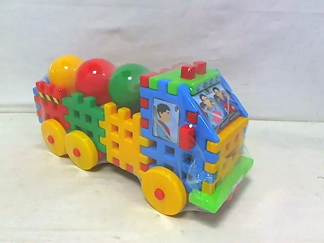 Ciężarówka z piłkami klocki konstrukcyjne - tantis.pl