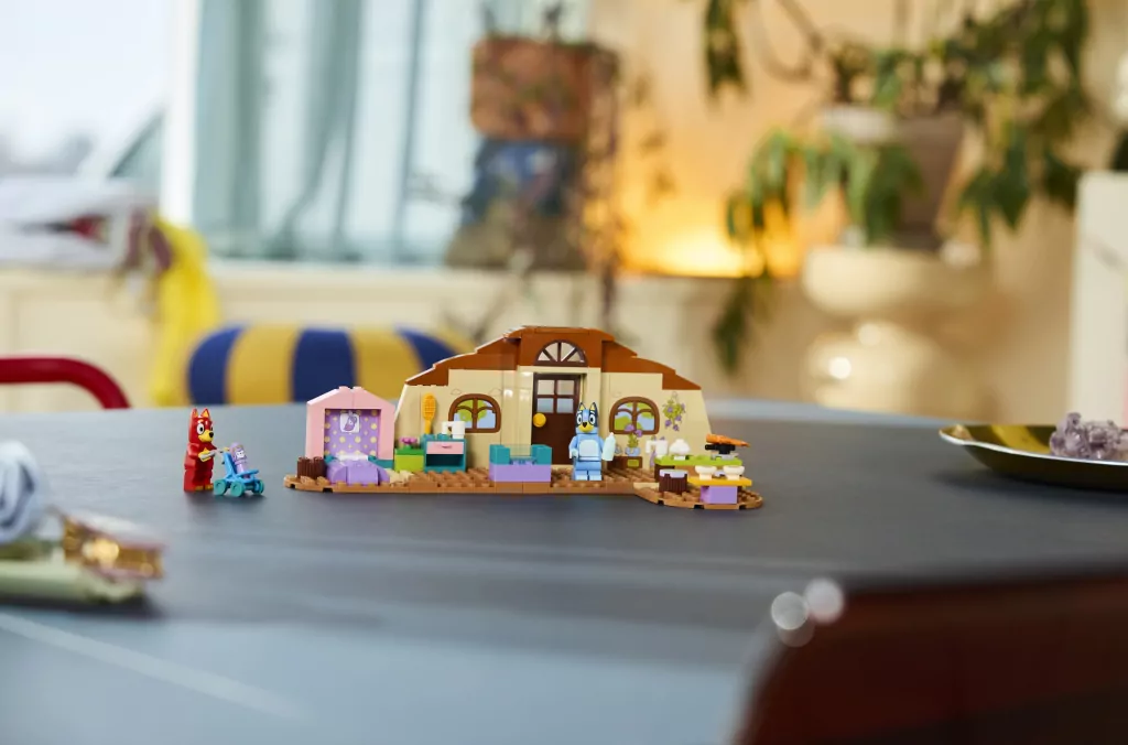 LEGO® Szkoła z Ryżykiem i Blue 11221 - tantis.pl