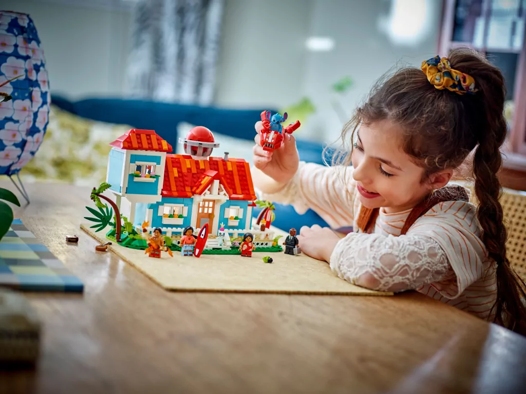 LEGO® Domek na plaży Lilo i Stitcha 43268 - tantis.pl