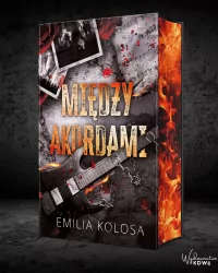 Między Akordami (barwione brzegi)