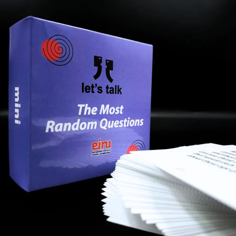 Karty konwersacyjne mini. The Most Random Questions - tantis.pl