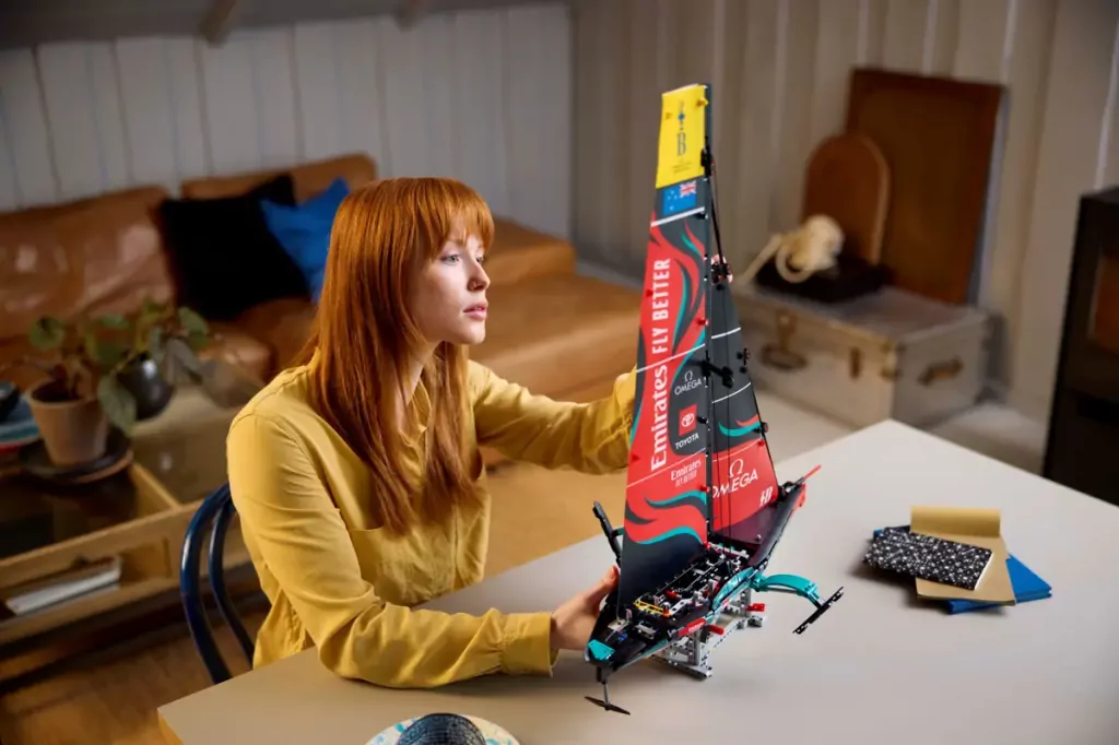 LEGO® Technic. Jacht Emirates Team New Zealand AC75. 42174 - tantis.pl